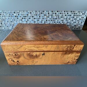SOLD Disregard offers! Agresti Burled Briarwood Italian Handmade Cigar Humidor